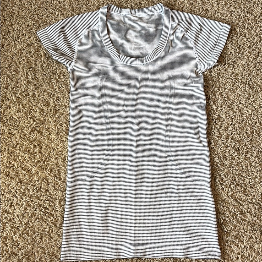 Lululemon Swiftly Tech short sleeve shirt